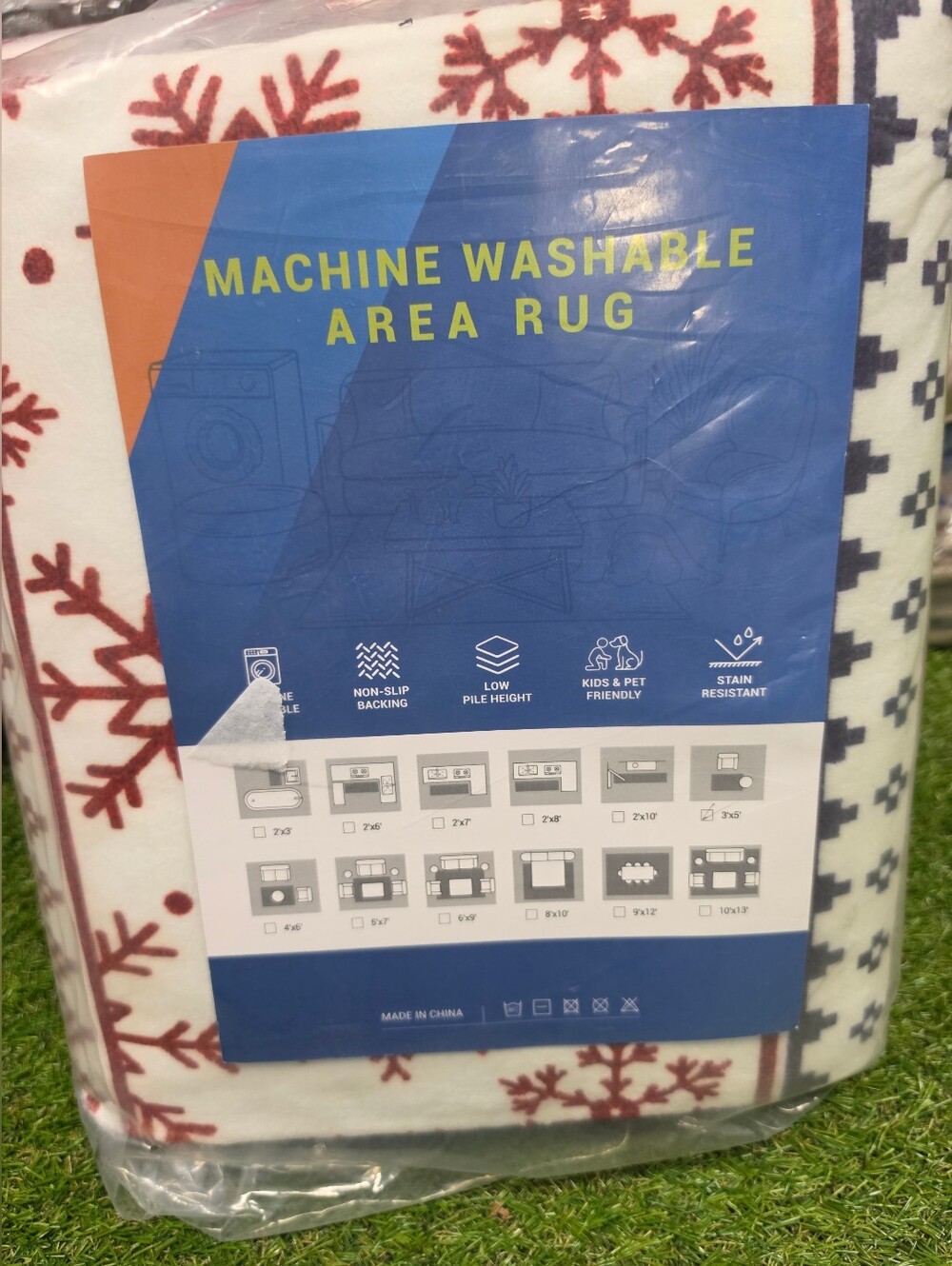 Christmas Area Rug: Machine Washable - Picture 2 of 3